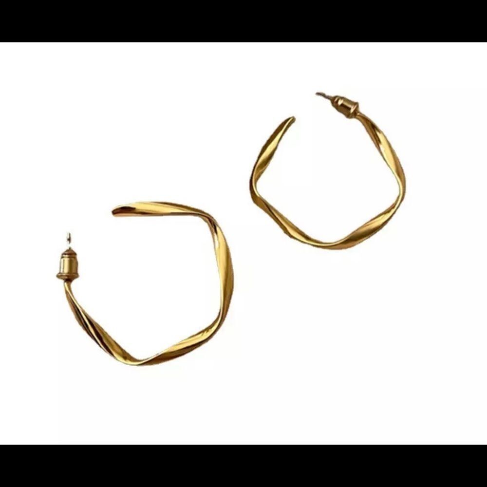 GOLD PLATED STATEMENT EARRINGS - Picture 3 of 4